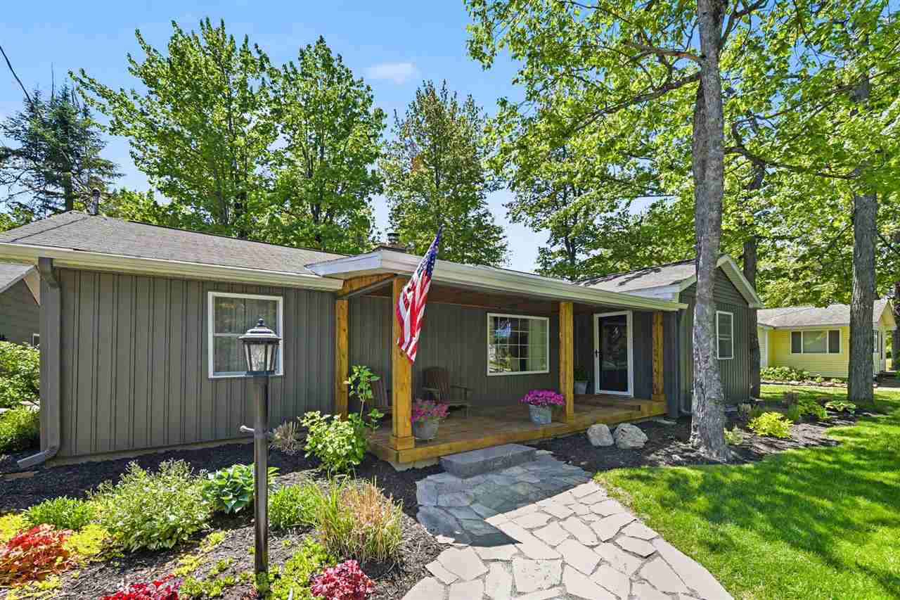 3327 Lynn Drive Indian River MI 49749