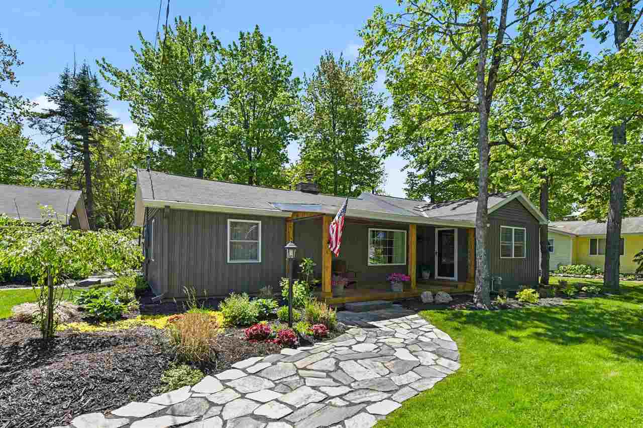 3327 Lynn Drive Indian River MI 49749
