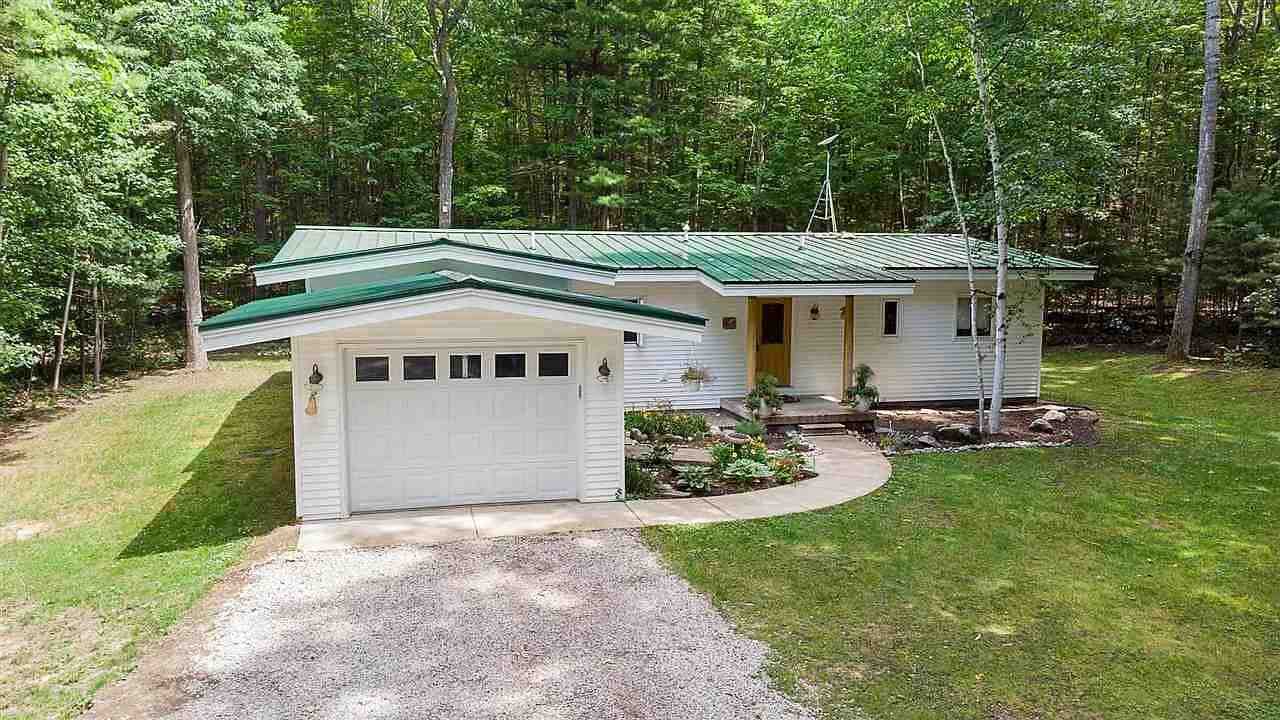 1717 Chippewa Beach Road Indian River MI 49749