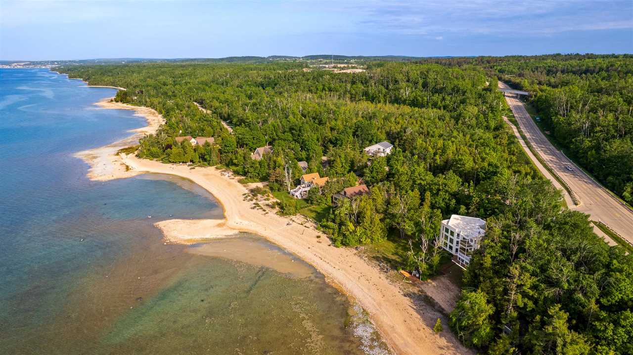 7857 Nine Mile Drive Charlevoix MI 49720