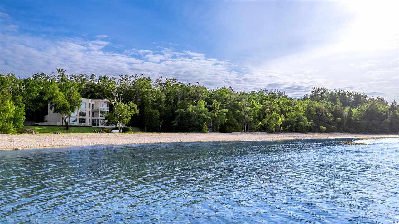 7857 Nine Mile Drive Charlevoix MI 49720