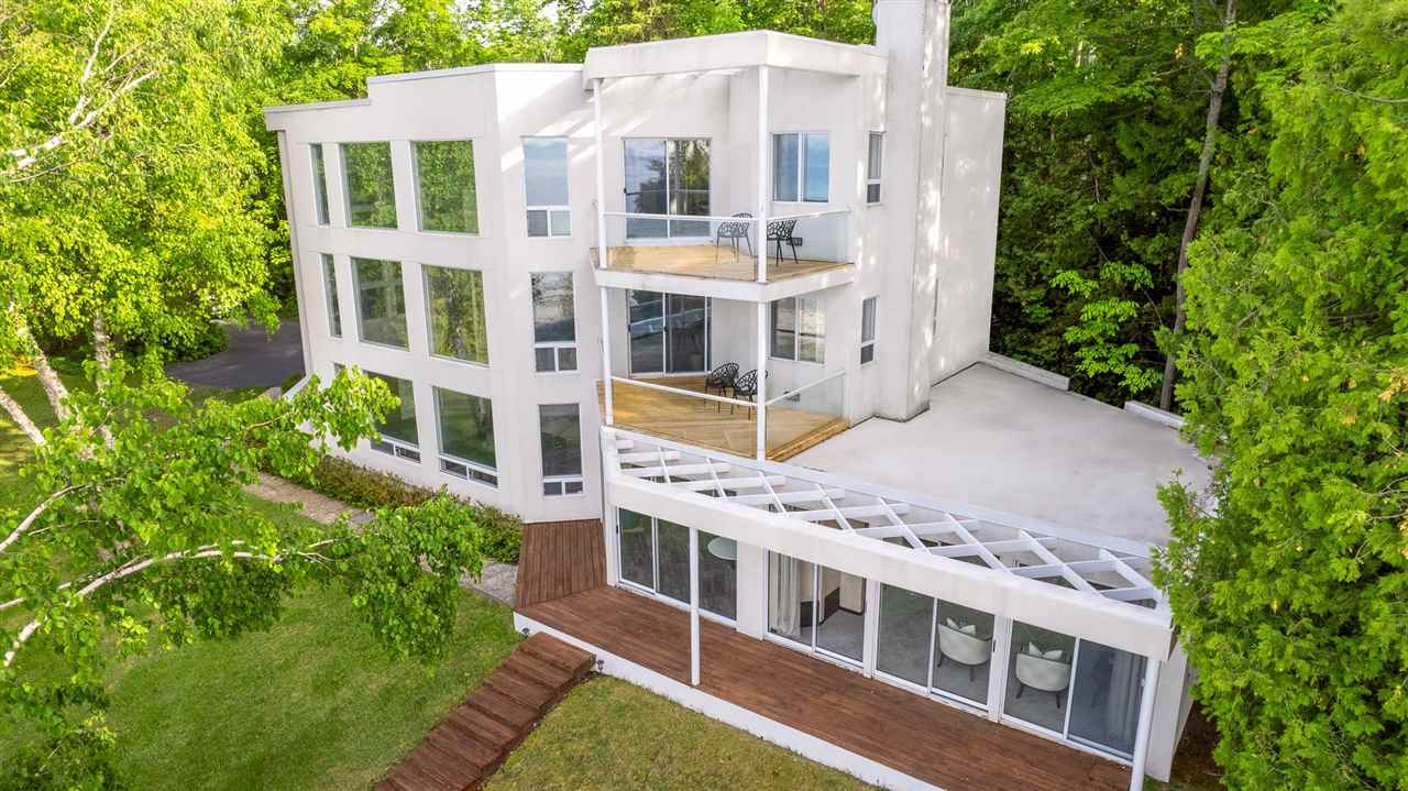 7857 Nine Mile Drive Charlevoix MI 49720