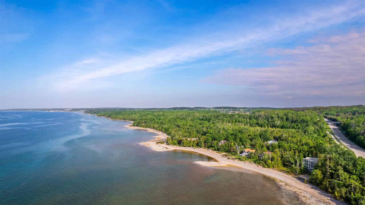 7857 Nine Mile Drive Charlevoix MI 49720