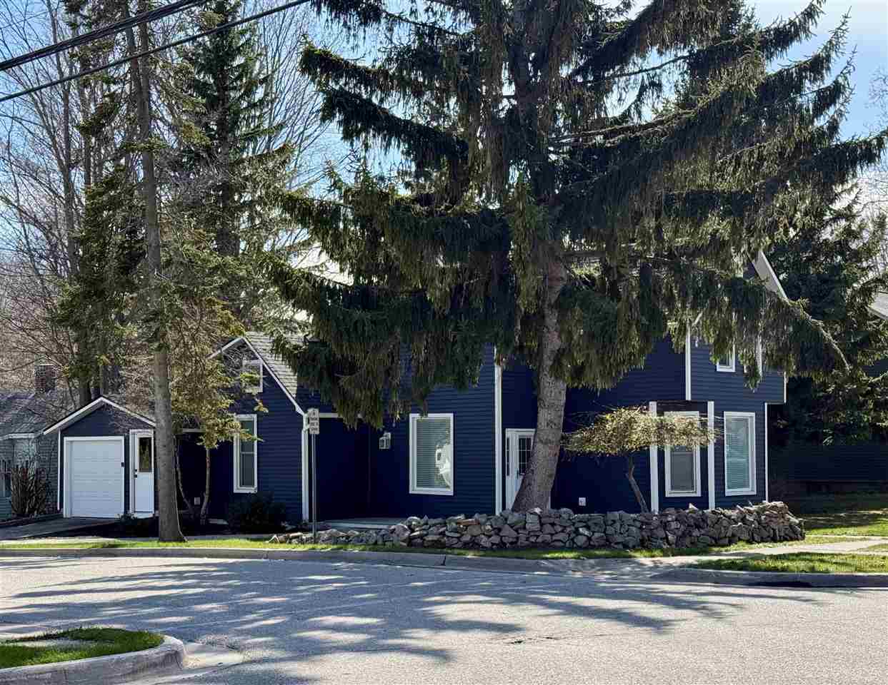 302 Mason Street Charlevoix MI 49720
