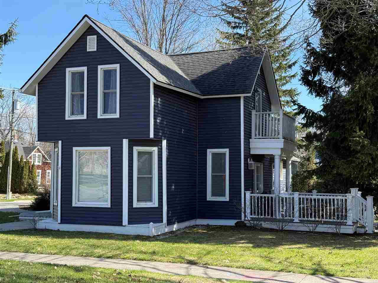 302 Mason Street Charlevoix MI 49720