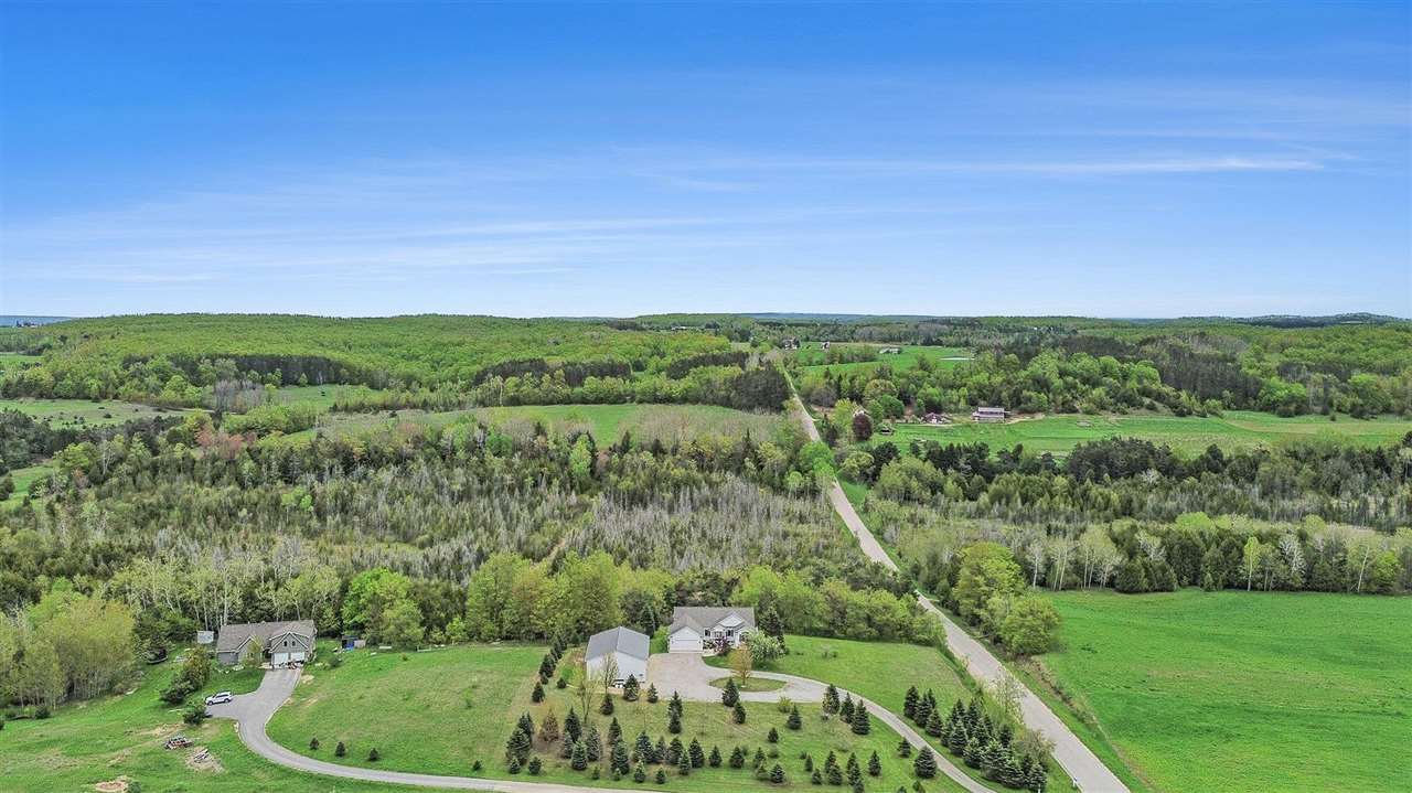 9030 Sugar Tree Charlevoix MI 49720