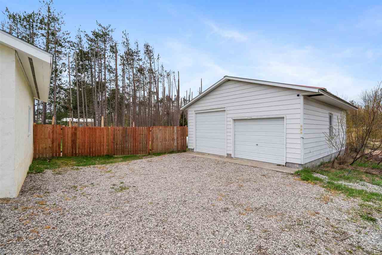 10 Mccoy Road Gaylord MI 49735