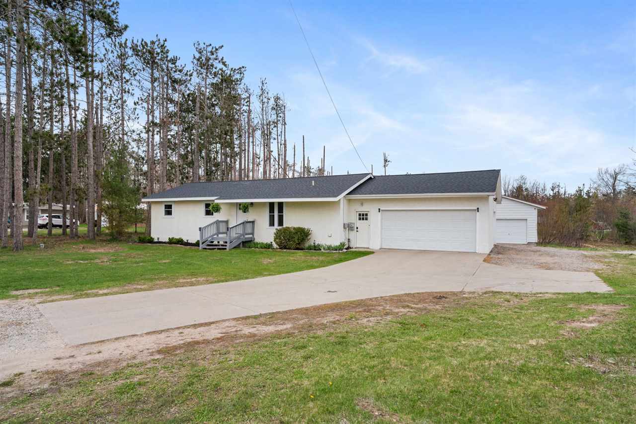 10 Mccoy Road Gaylord MI 49735
