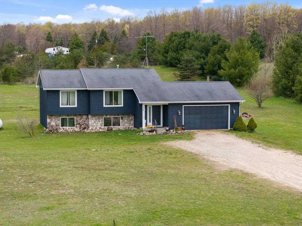 4796 Lightfoot Road Harbor Springs MI 49740
