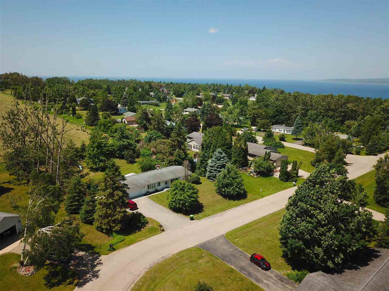1178 Woodland Drive Petoskey MI 49770