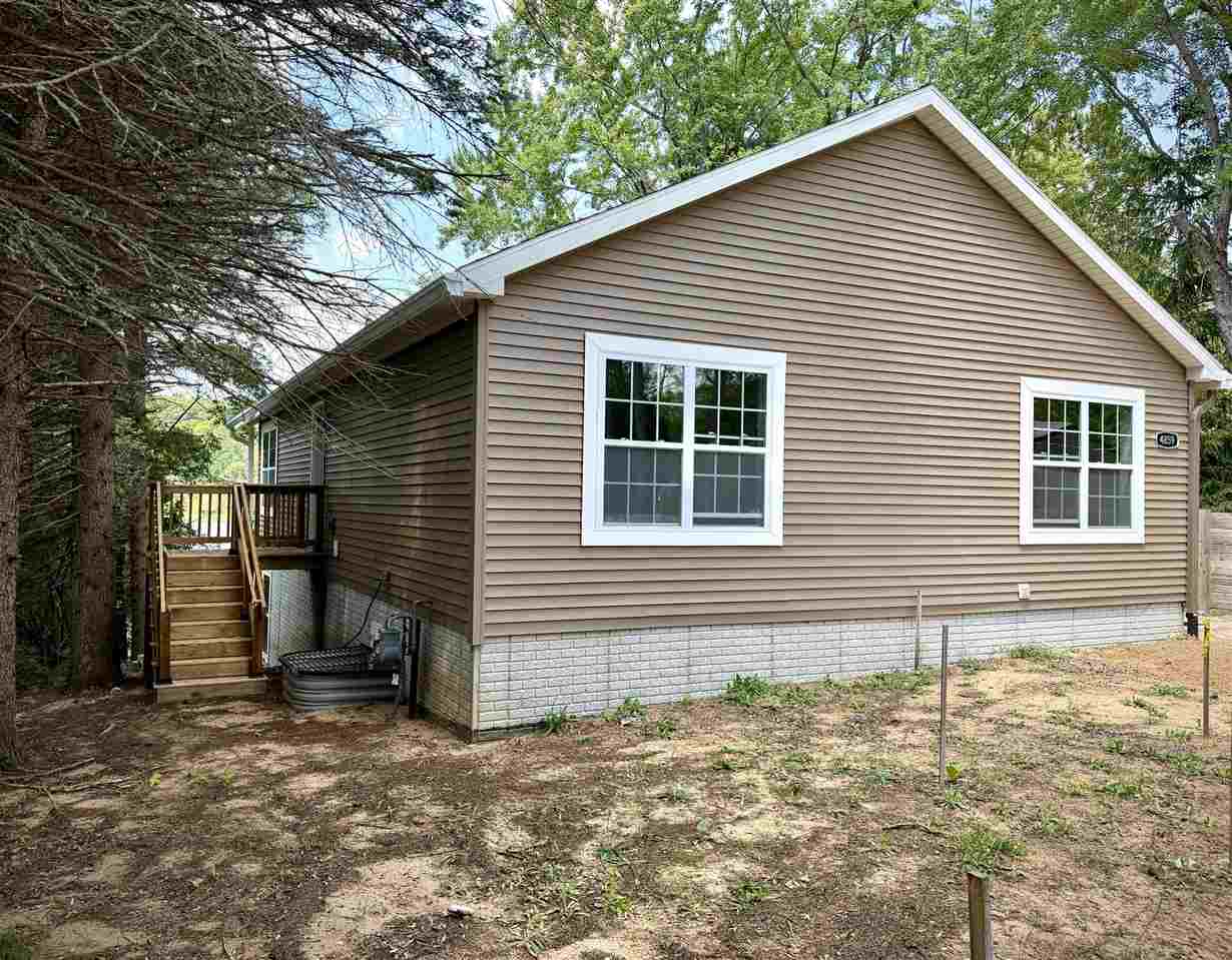 4859 Rushton Road Central Lake MI 49622