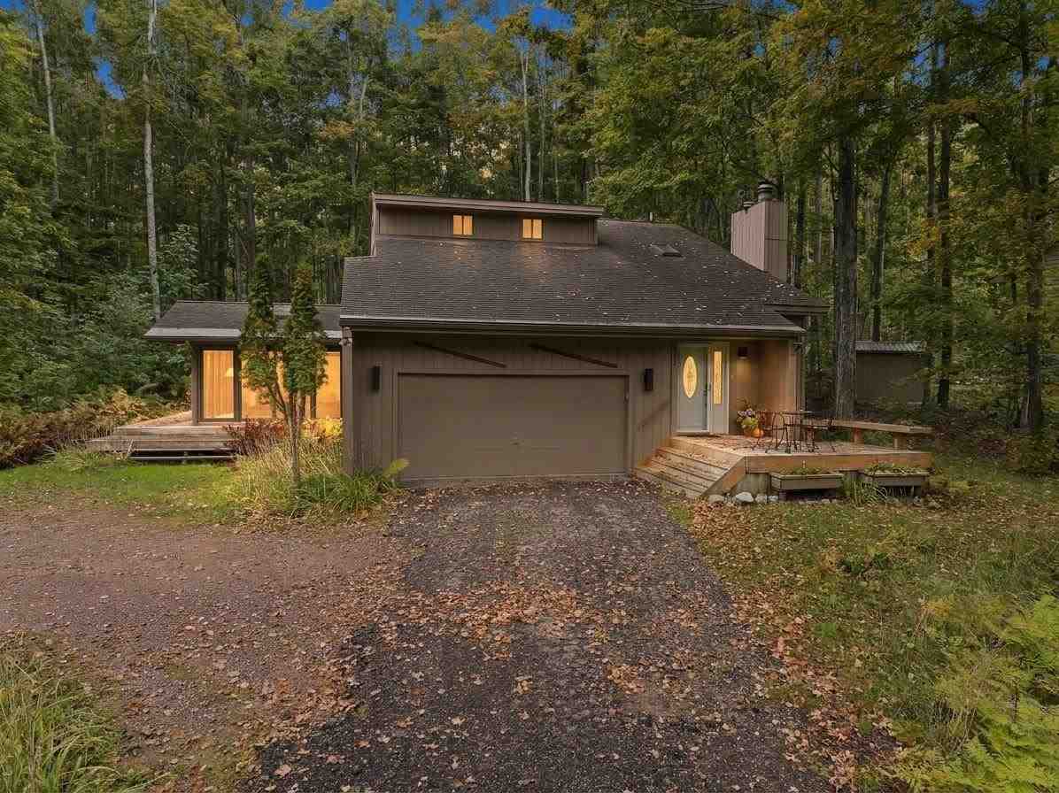 8292 Woodloft Trail Harbor Springs MI 49740