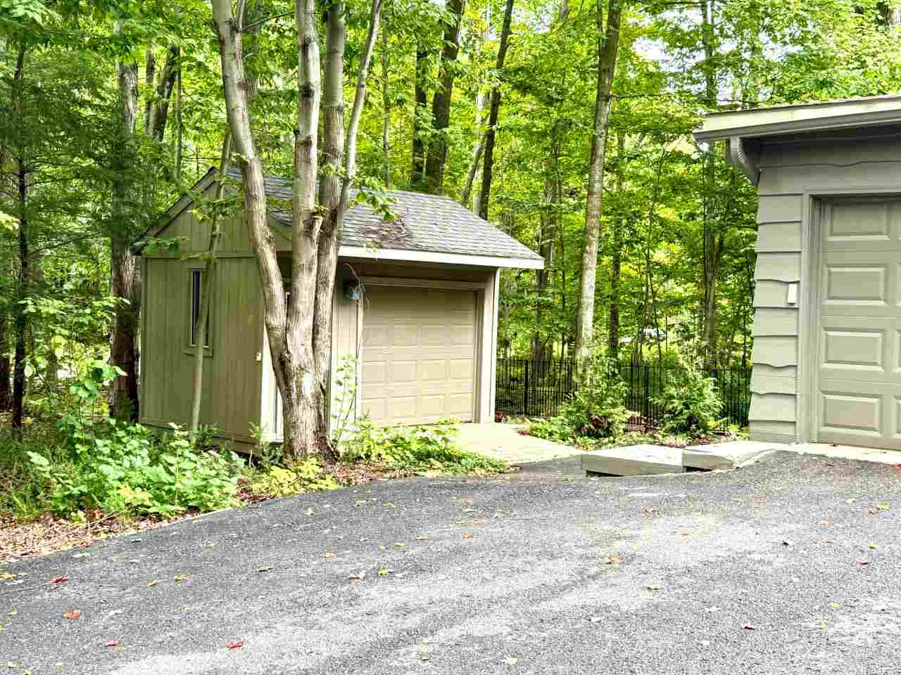 415 Winfield Harbor Springs MI 49740