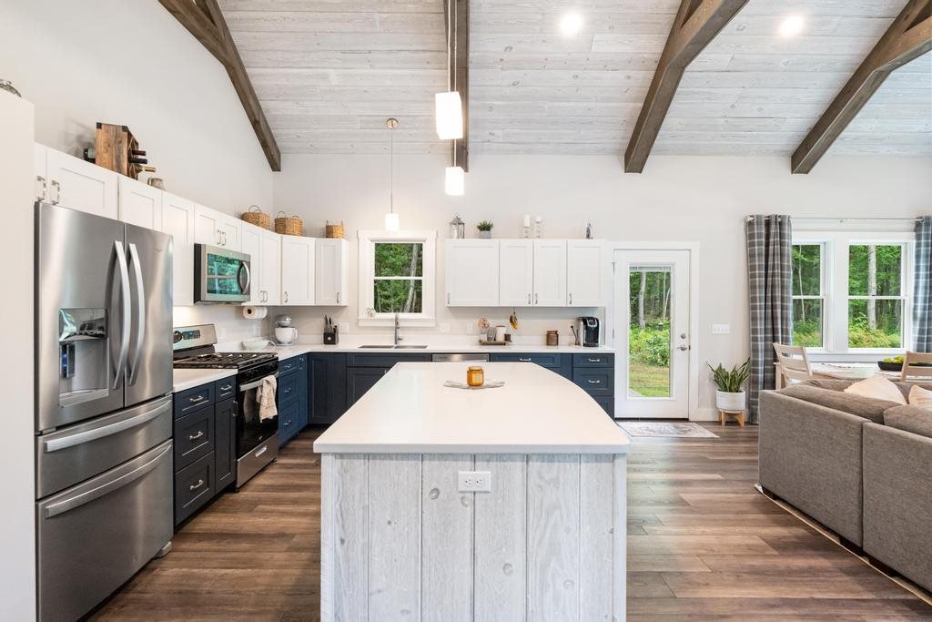 4402 W Stutsmanville Road Harbor Springs MI 49740