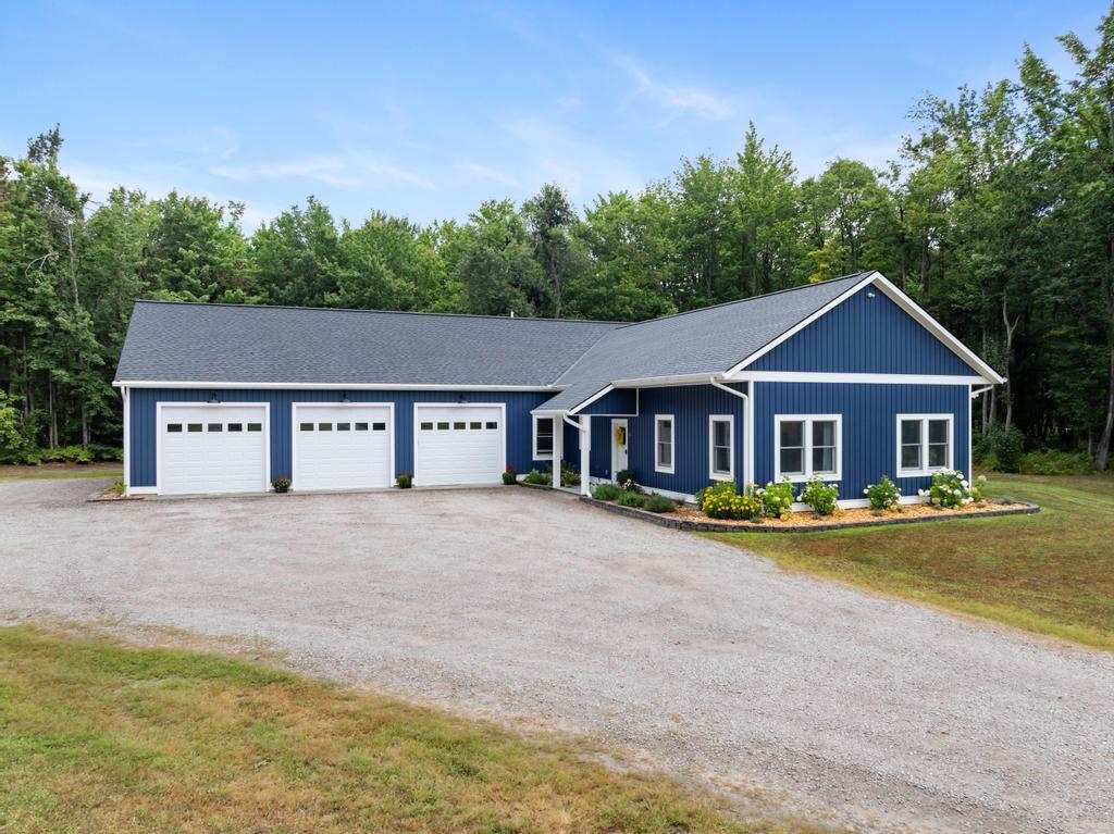 4402 W Stutsmanville Road Harbor Springs MI 49740