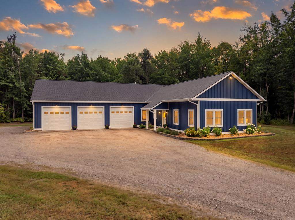 4402 W Stutsmanville Road Harbor Springs MI 49740