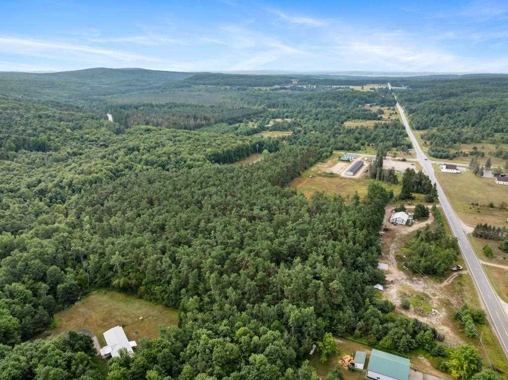 4402 W Stutsmanville Road Harbor Springs MI 49740