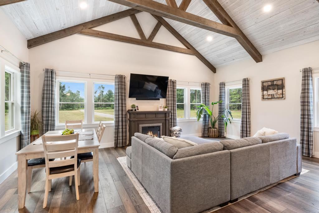 4402 W Stutsmanville Road Harbor Springs MI 49740