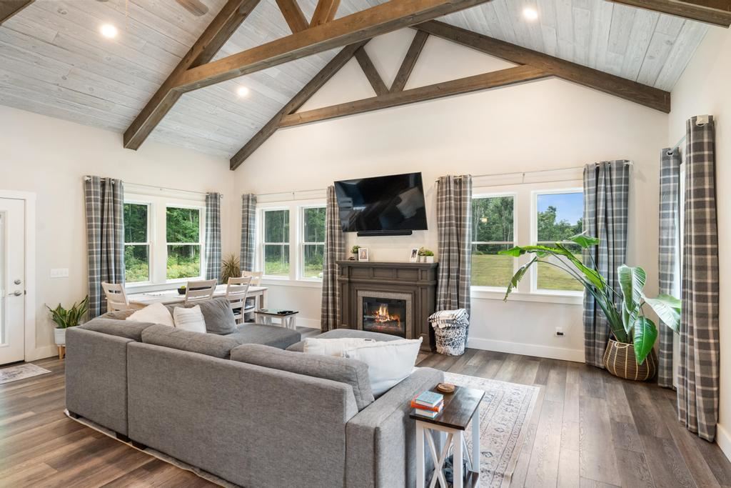 4402 W Stutsmanville Road Harbor Springs MI 49740