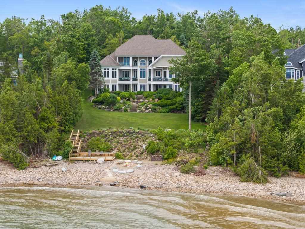 6804 Preserve Drive Bay Harbor MI 49770