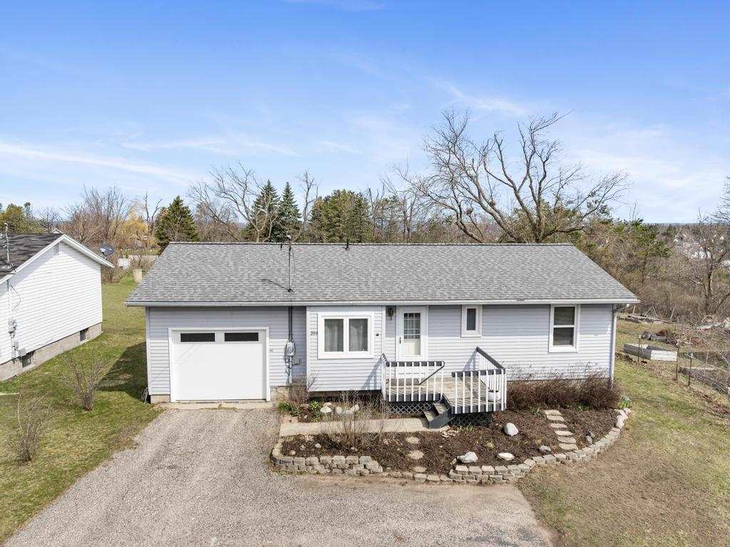 204 Winfield Avenue Petoskey MI 49770