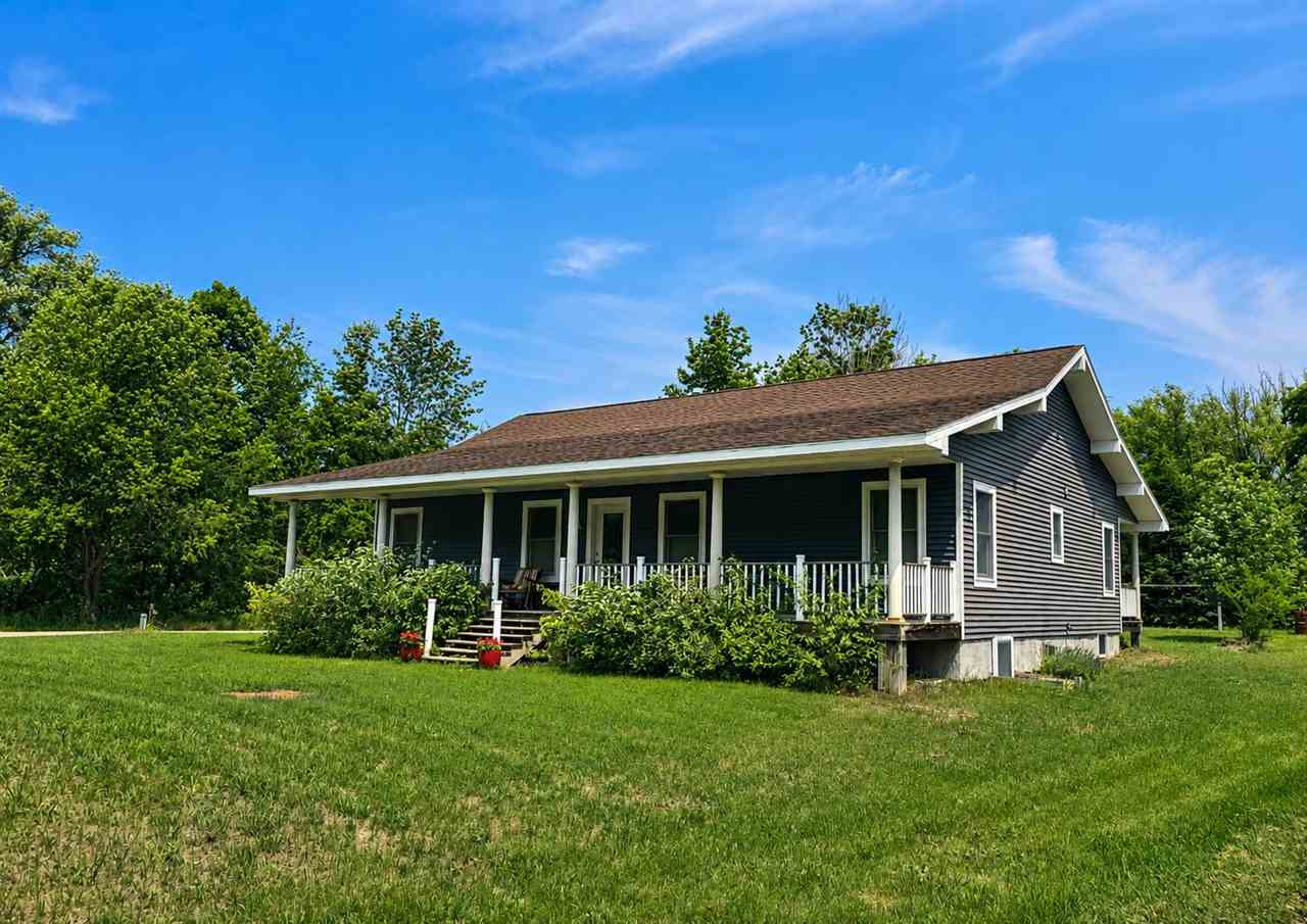 04180 Pops Road Charlevoix MI 49720