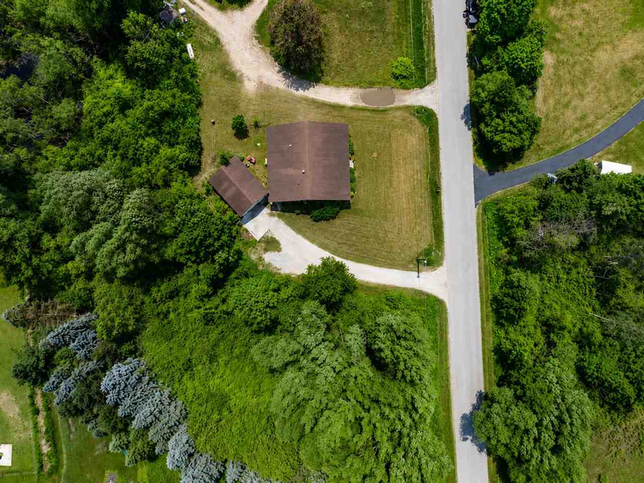 04180 Pops Road Charlevoix MI 49720