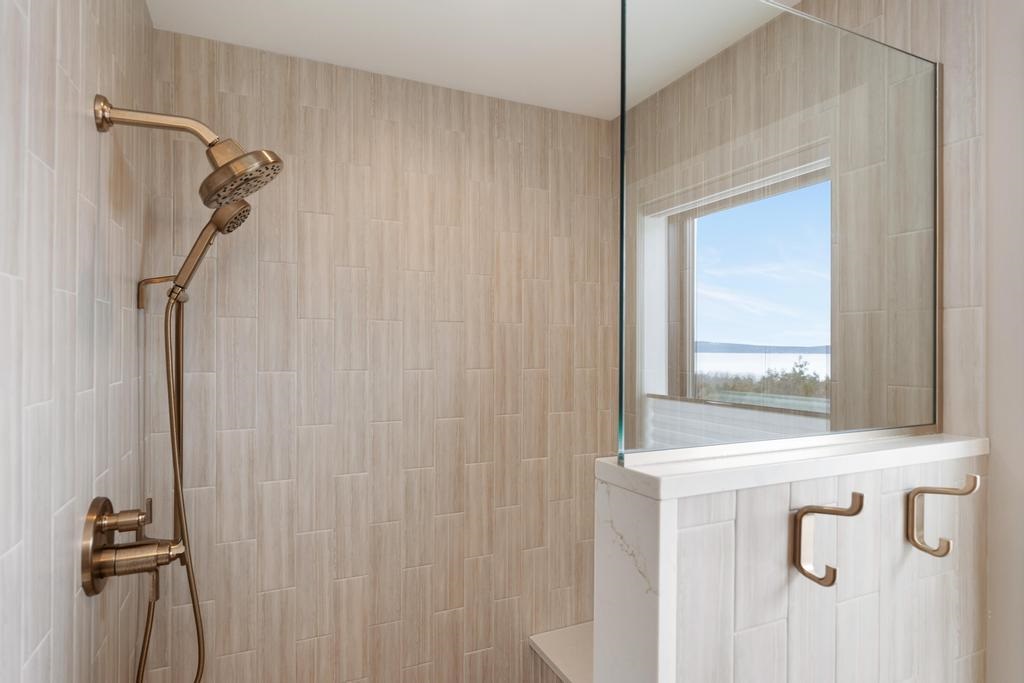 914 Country Lane Petoskey MI 49770