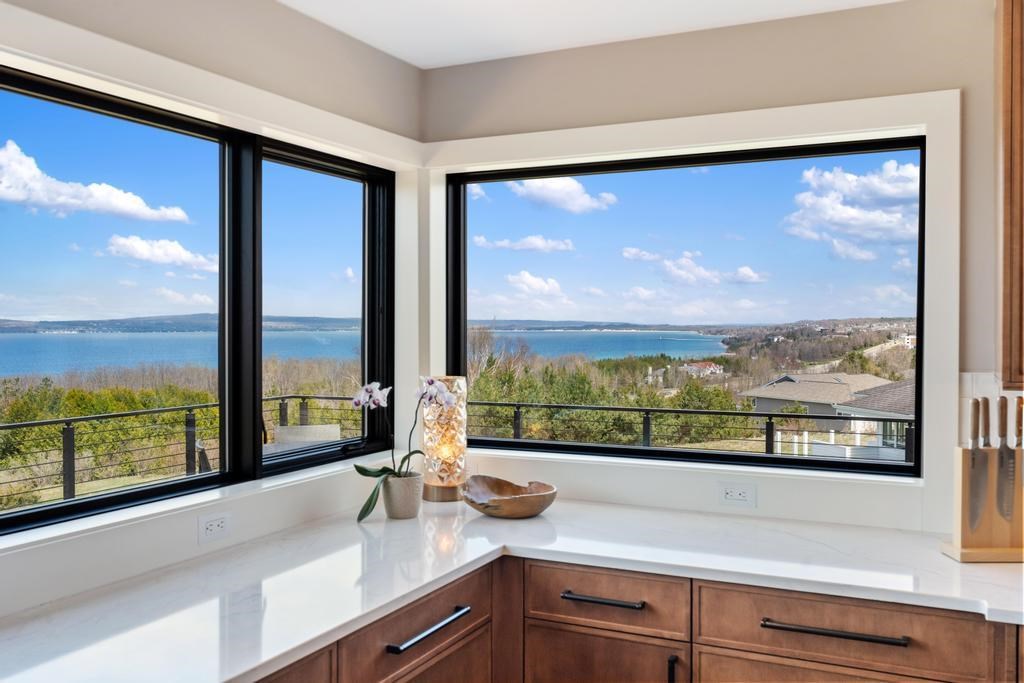 914 Country Lane Petoskey MI 49770