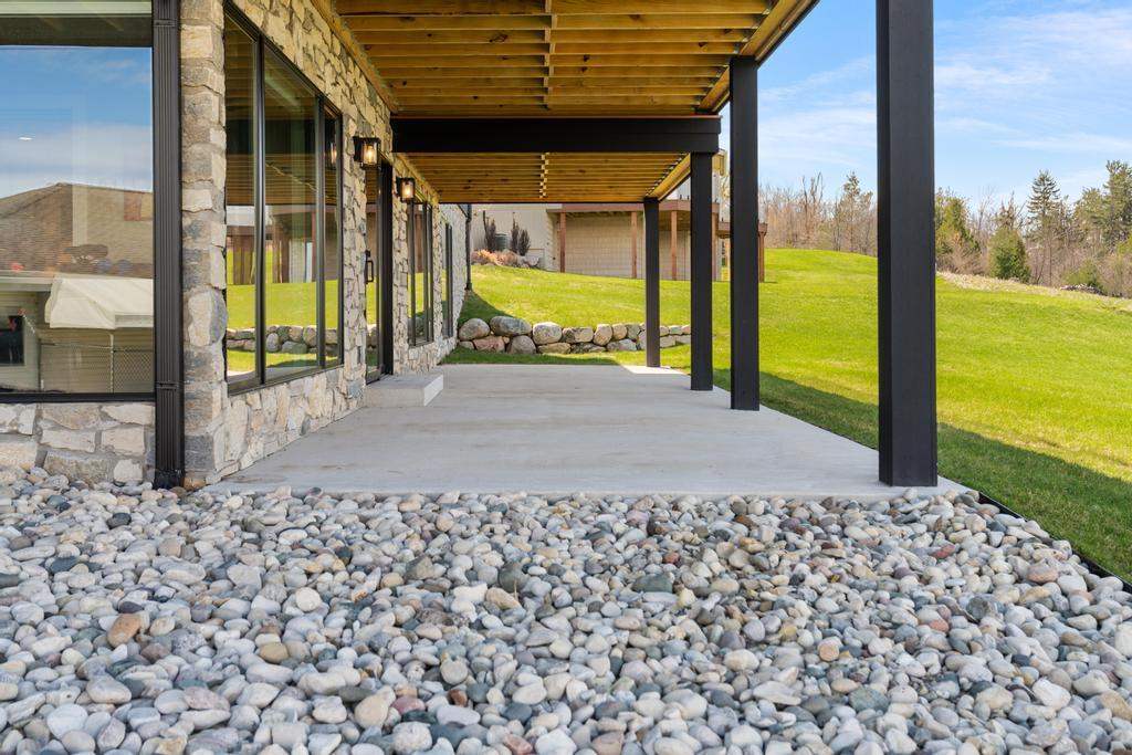 914 Country Lane Petoskey MI 49770