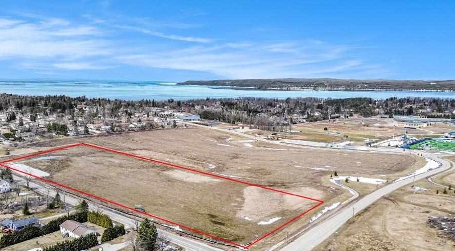 1515 Atkins Road Petoskey MI 49770