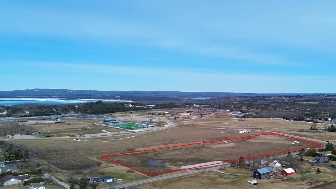 1515 Atkins Road Petoskey MI 49770