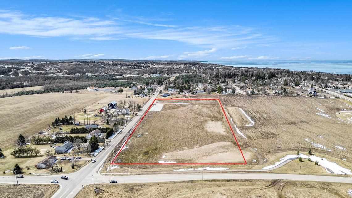 1515 Atkins Road Petoskey MI 49770