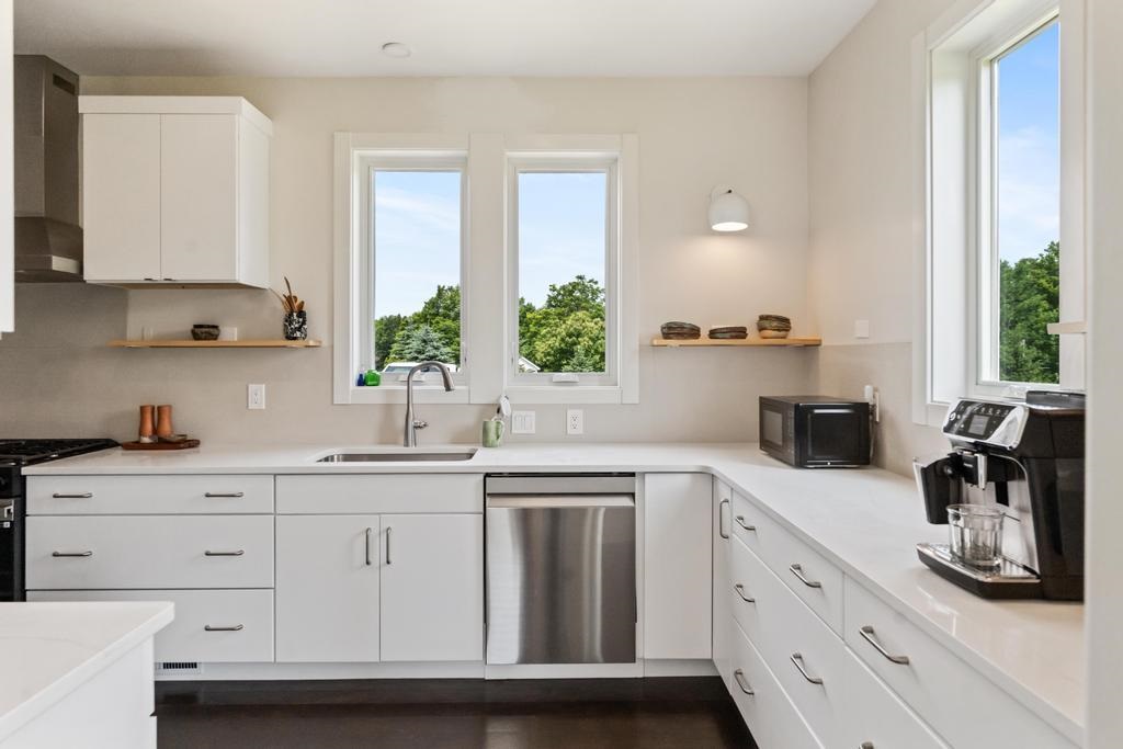 5613 Division Road Harbor Springs MI 49740