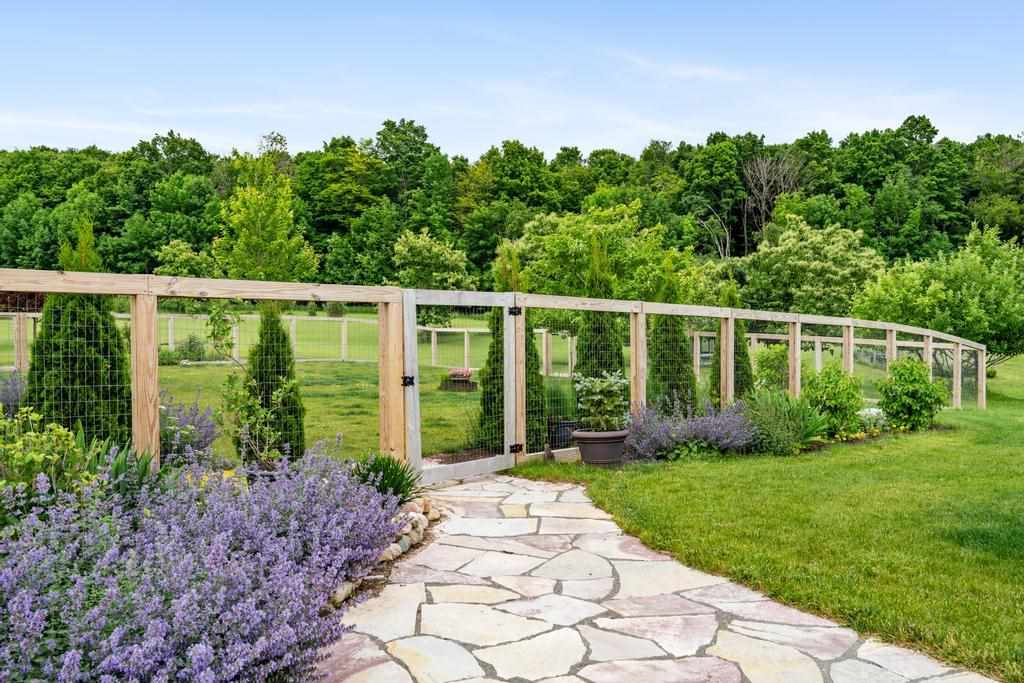 5613 Division Road Harbor Springs MI 49740