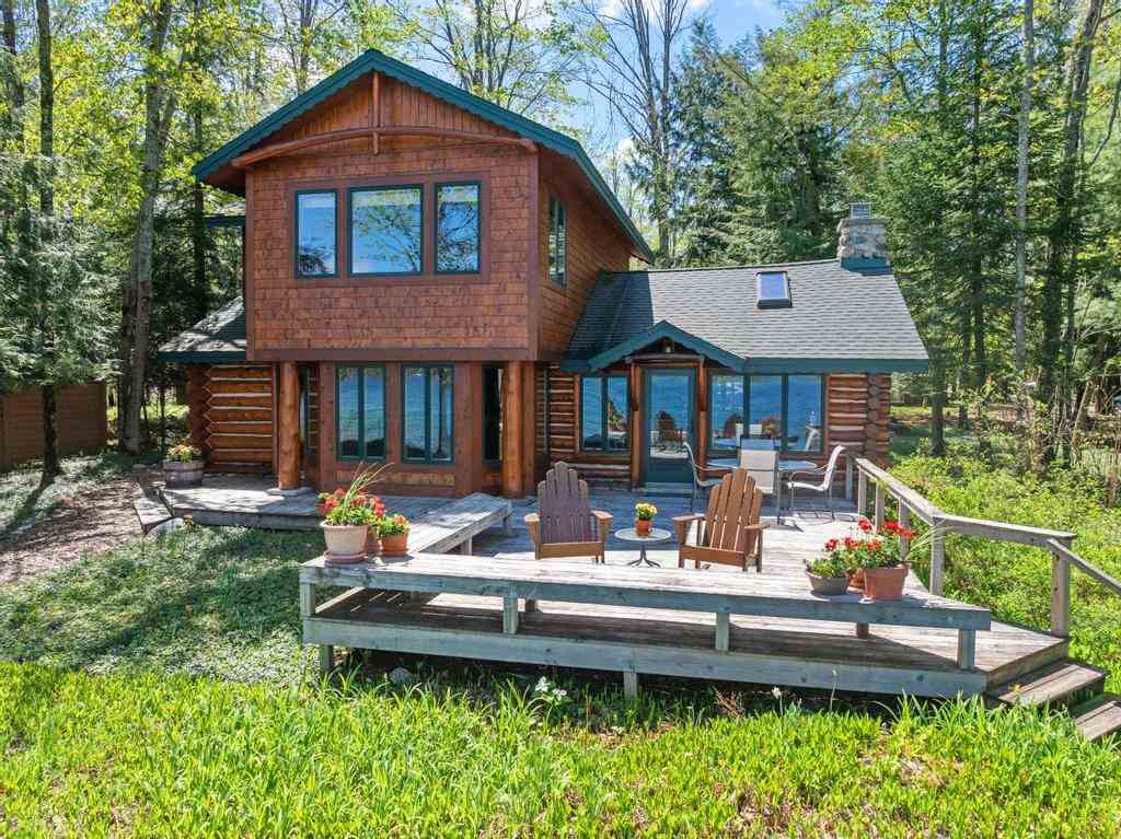 10819 Pioneer Trail Boyne Falls MI 49713