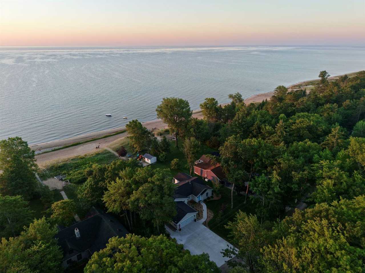 6124 Ridge Road Oscoda MI 48750