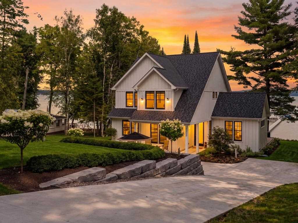 3370 Chula Vista Drive East Jordan MI 49727