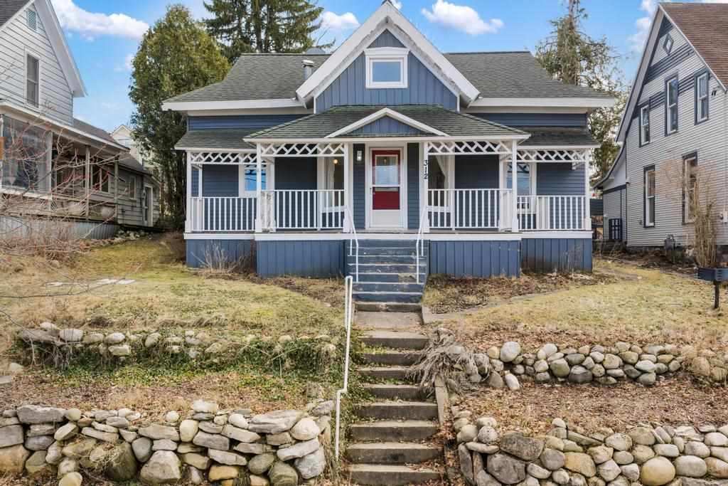 312 Grove Street Petoskey MI 49770
