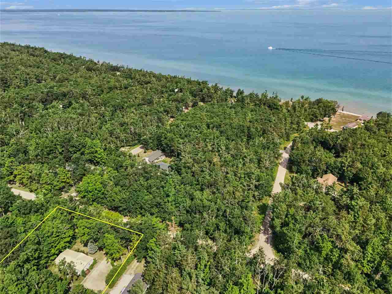 9080 Cedarhurst Drive Cheboygan MI 49721