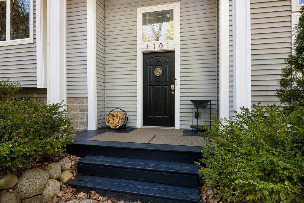 1101 Quaker Valley Drive Traverse City MI 49686
