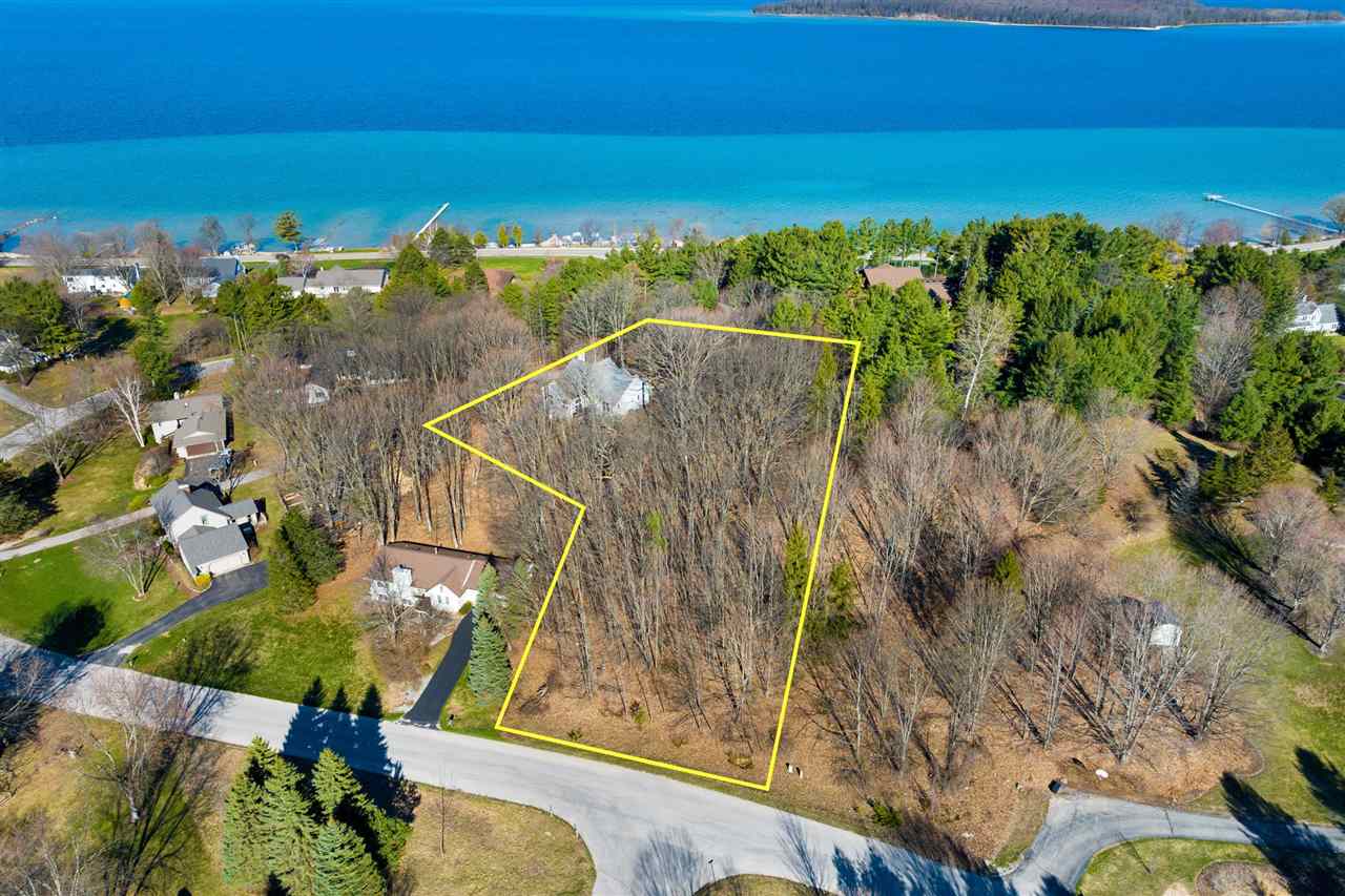 1101 Quaker Valley Drive Traverse City MI 49686