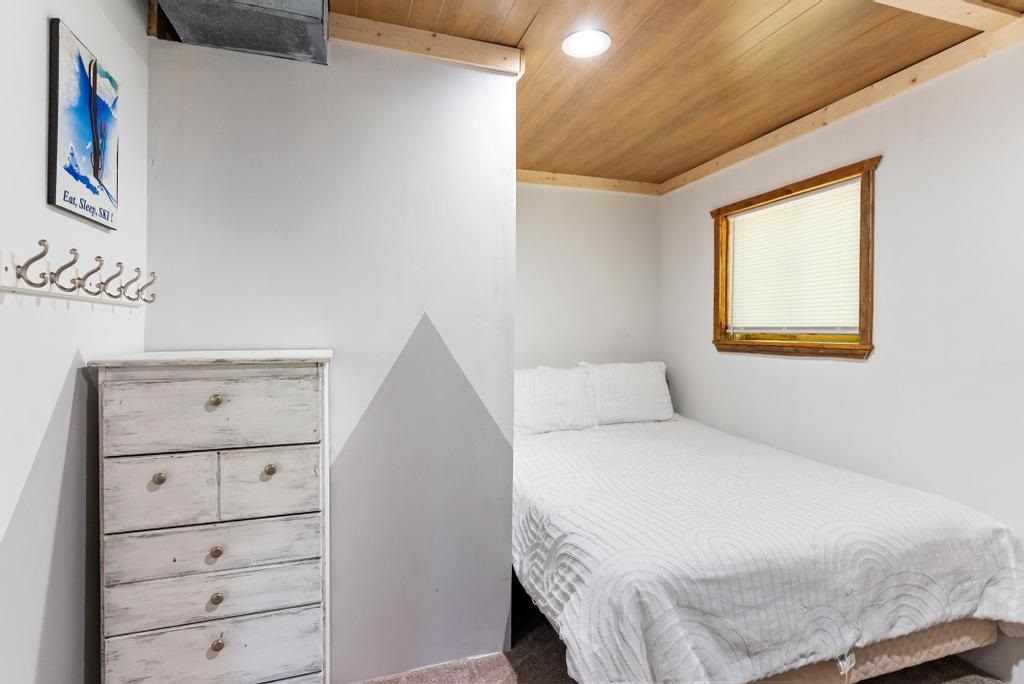5341 Tyrol Lane Harbor Springs MI 49740