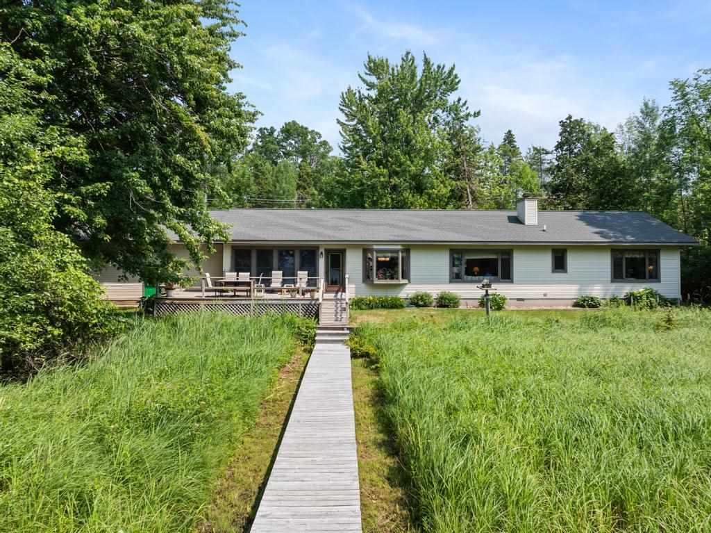 1530 N Wahbee Avenue Indian River MI 49749