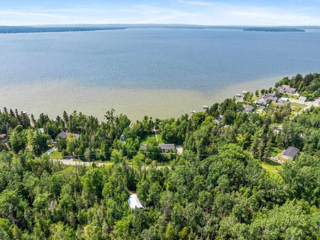 1530 N Wahbee Avenue Indian River MI 49749