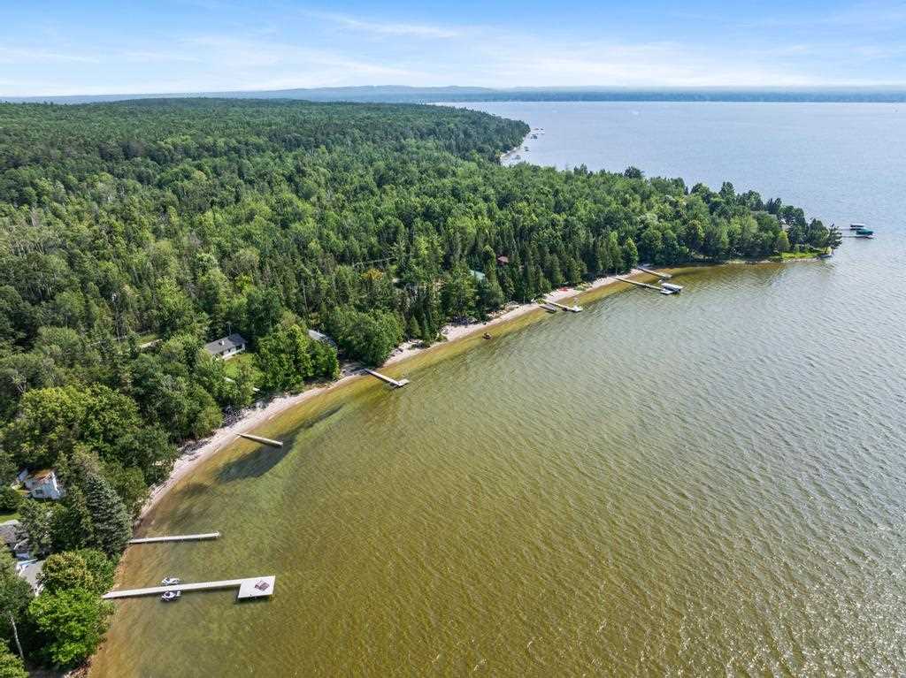1530 N Wahbee Avenue Indian River MI 49749