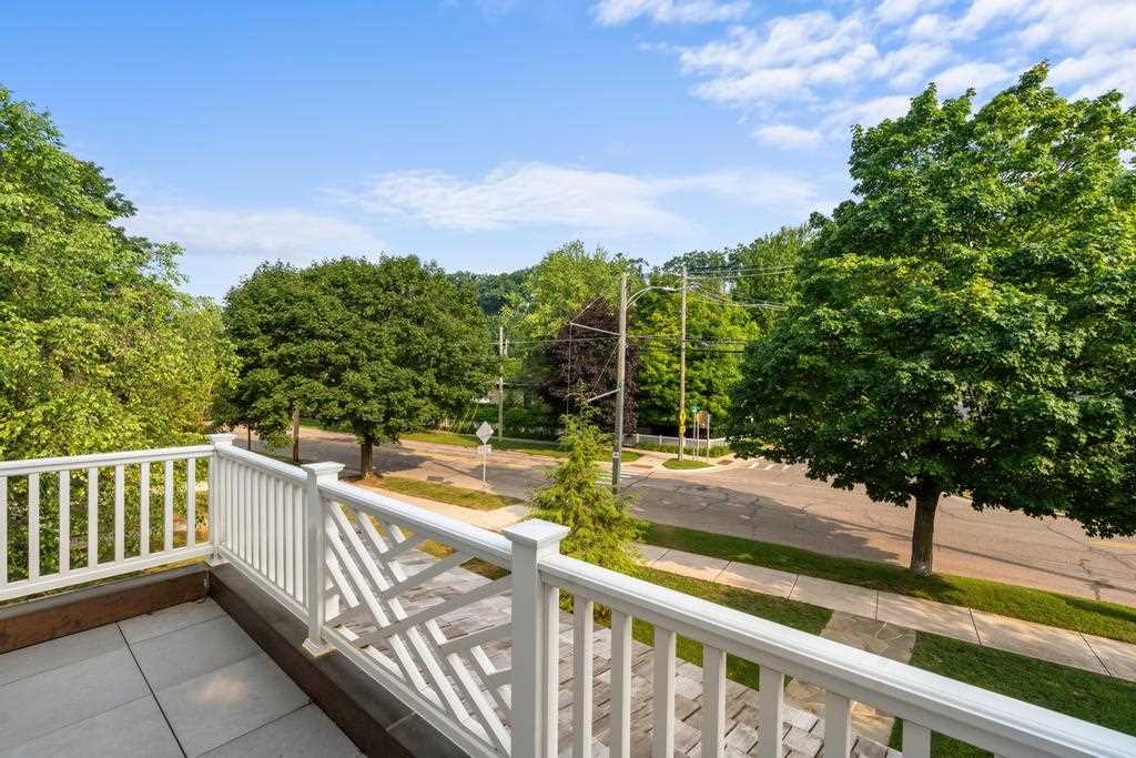 582 E Main Street Harbor Springs MI 49740