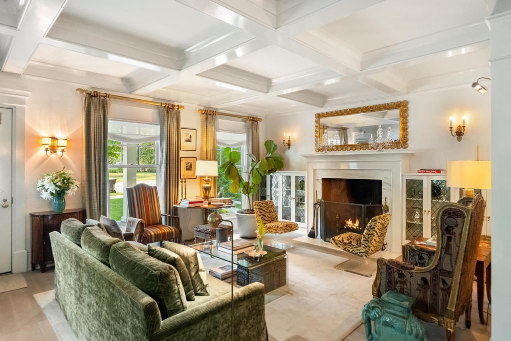 582 E Main Street Harbor Springs MI 49740