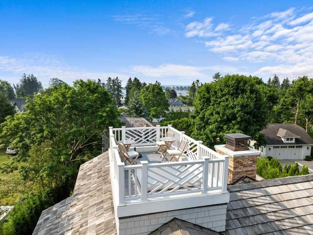 582 E Main Street Harbor Springs MI 49740