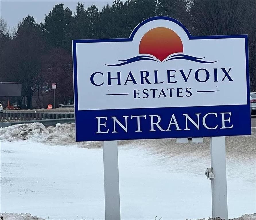 6685 - 39 M-66 Highway Charlevoix MI 49720